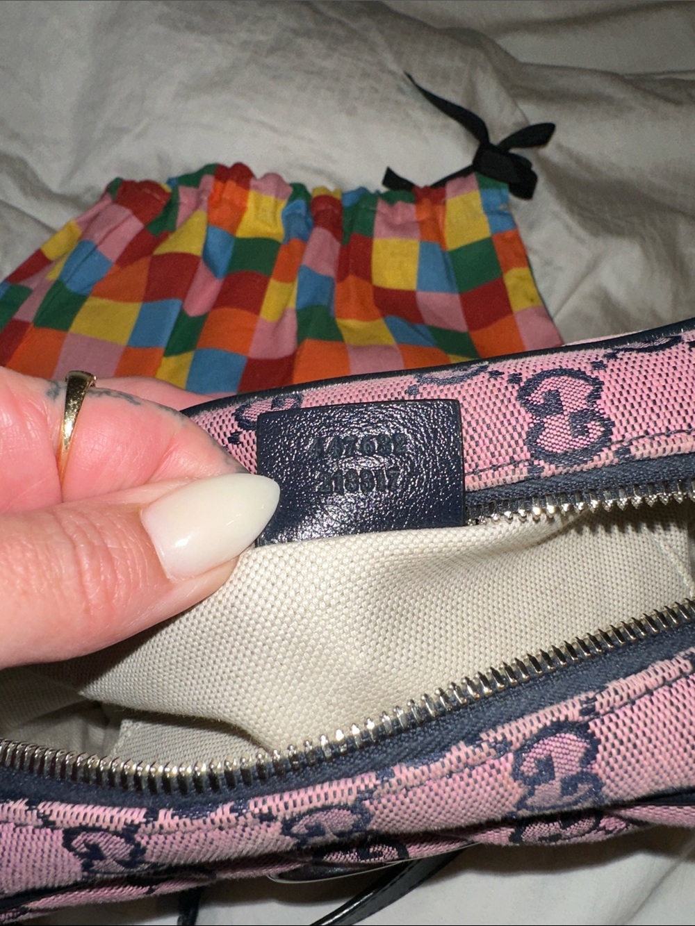 Gucci Pink GG Quilted Canvas Crossbody Bag with Silver Double G - Picture 7 of 14
